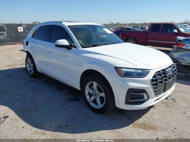 Salvage Audi Q5 Image
