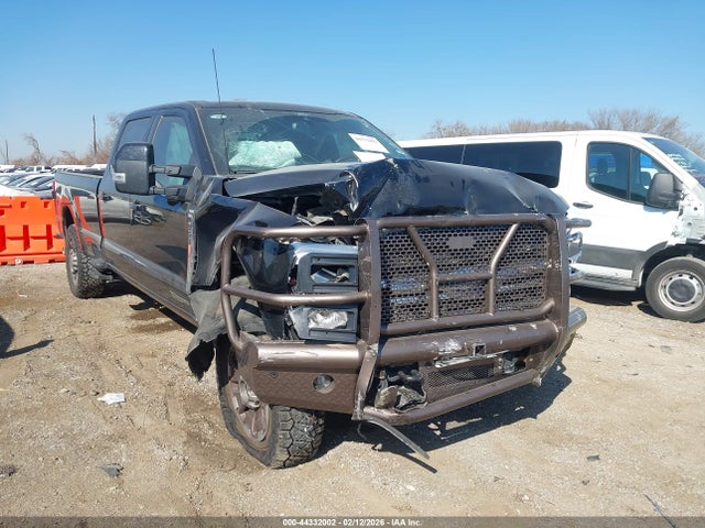 Salvage Ford F-350 Image