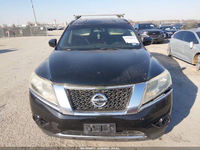 Nissan Pathfinder Sv