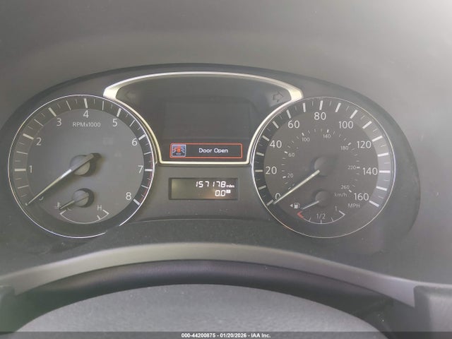 Nissan Pathfinder Sv