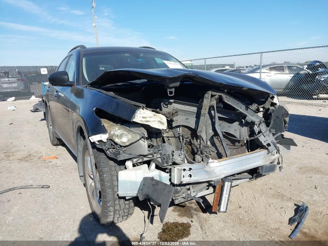 Salvage INFINITI Fx Image