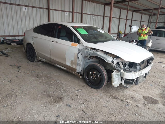 Salvage Ford Fusion Image