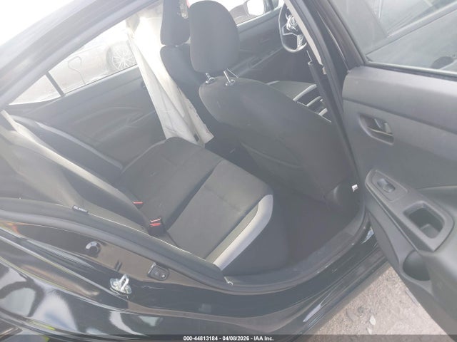 Nissan Versa 1.6 S
