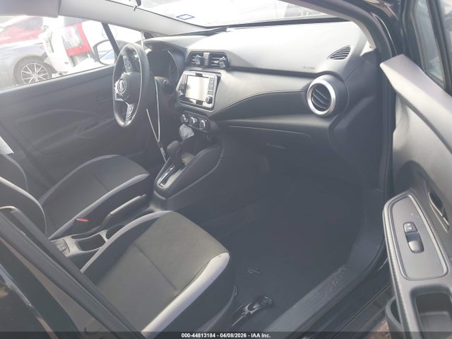 Nissan Versa 1.6 S