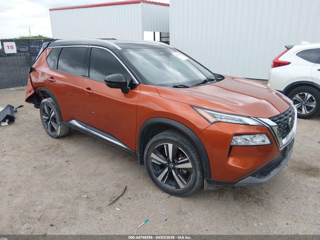 Salvage Nissan Rogue Image