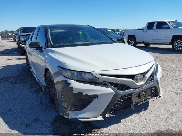 Salvage Toyota Camry Image