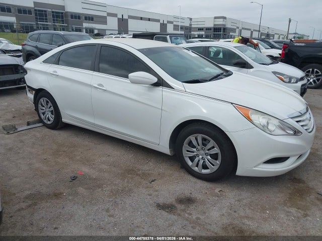 Salvage Hyundai SONATA Image