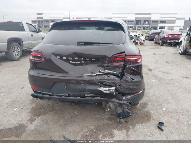 Porsche Macan S