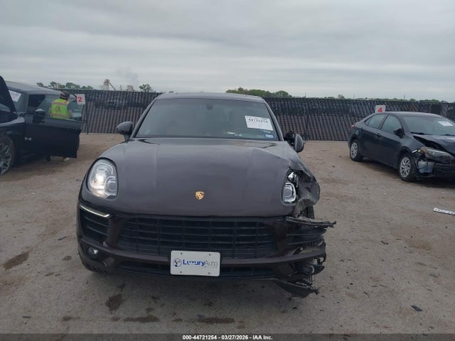 Porsche Macan S