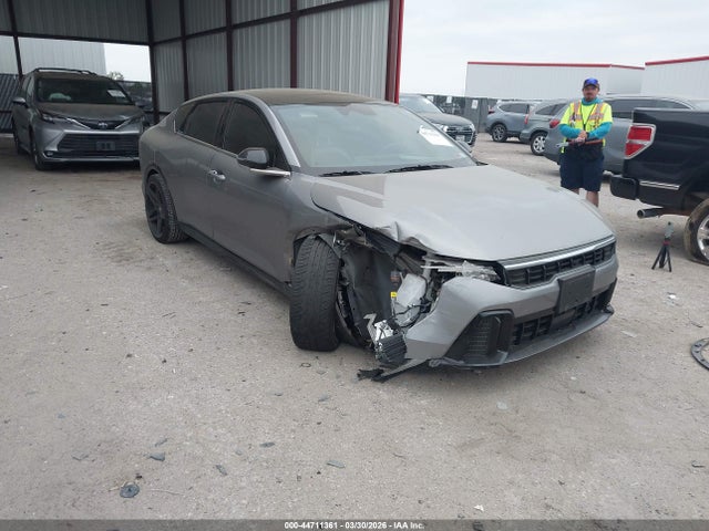 Salvage Kia K4 Image