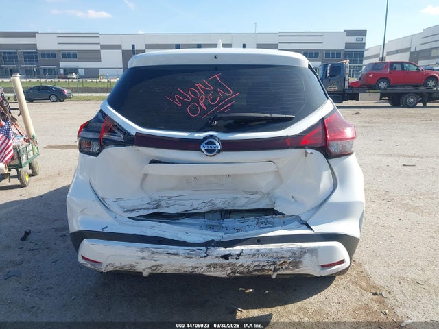 Nissan Kicks S Xtronic Cvt