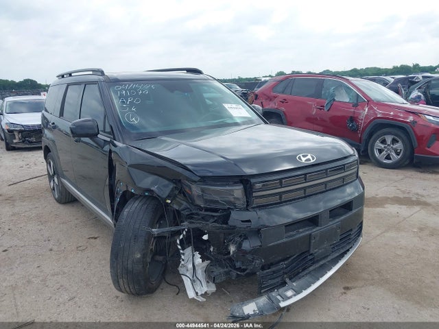 Salvage Hyundai SANTA FE Image