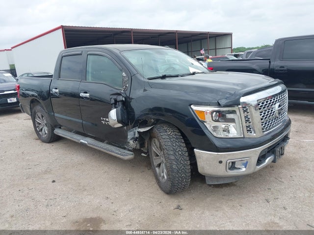 Salvage Nissan Titan Image