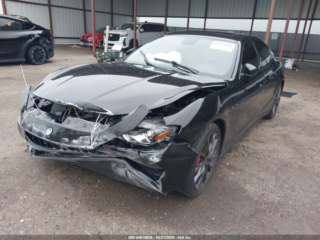 Salvage Maserati Ghibli Image