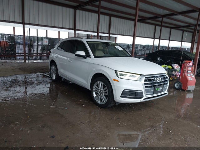 Salvage Audi Q5 Image