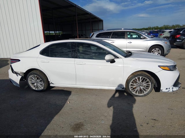 Toyota Camry Xle V6