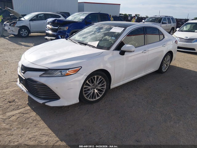 Toyota Camry Xle V6