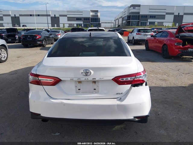 Toyota Camry Xle V6
