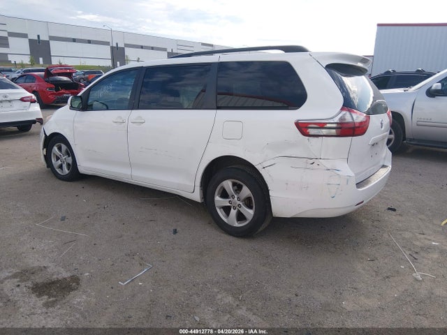 Toyota Sienna Le 8 Passenger