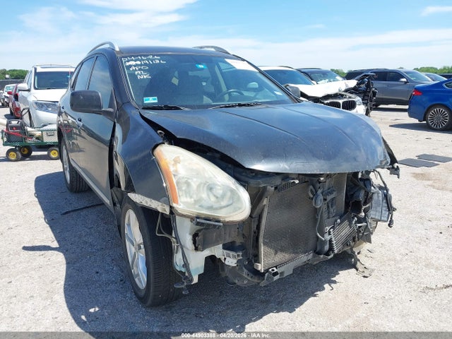 Salvage Nissan Rogue Image