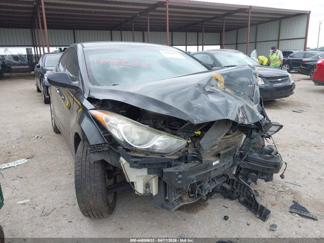 Salvage Hyundai ELANTRA Image