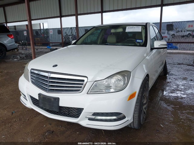 Mercedes-Benz C-Class Luxury