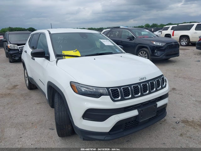 Salvage Jeep Compass Image