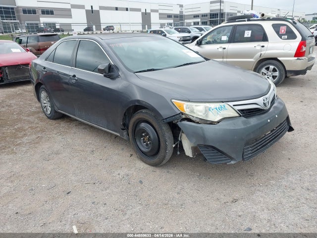 Salvage Toyota Camry Image