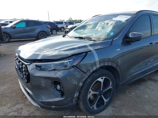 Ford Escape St-line Elite