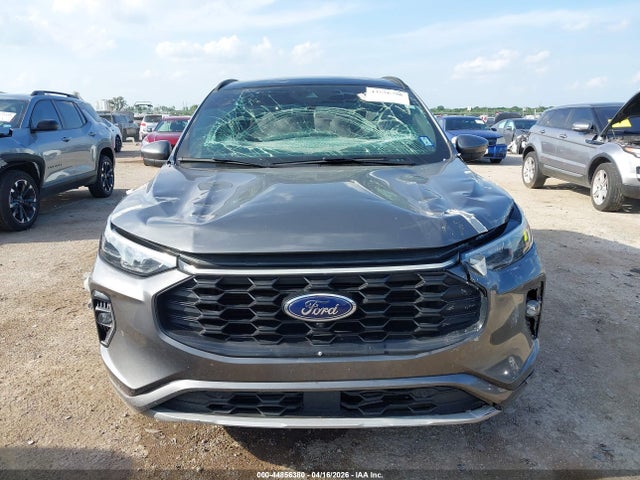 Ford Escape St-line Elite