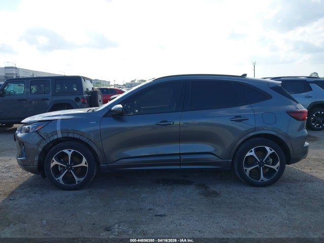 Ford Escape St-line Elite