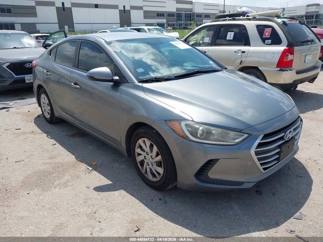 Salvage Hyundai ELANTRA Image