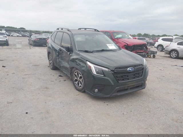 Salvage Subaru Forester Image