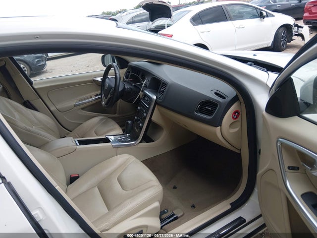 Volvo S60 T5