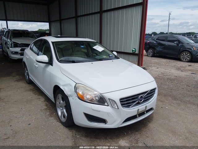 Salvage Volvo S60 Image