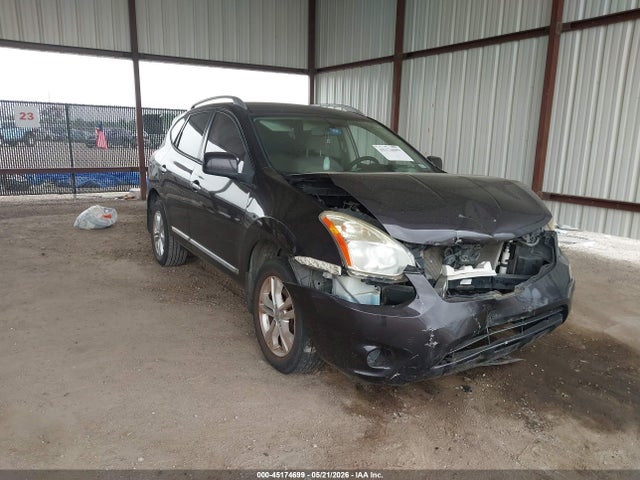Salvage Nissan Rogue Image