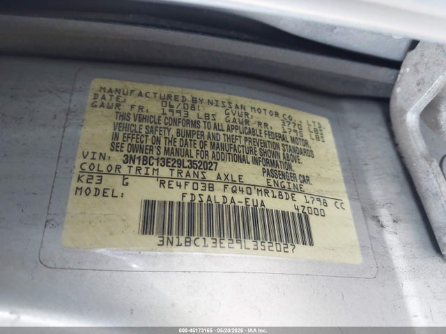 Nissan Versa 1.8s