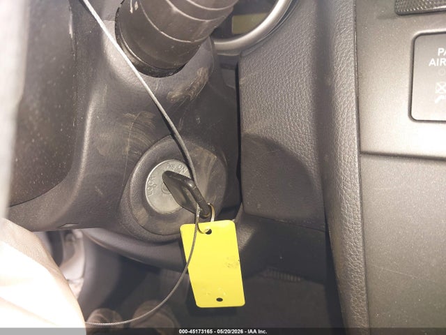 Nissan Versa 1.8s