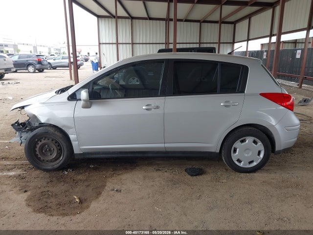 Nissan Versa 1.8s