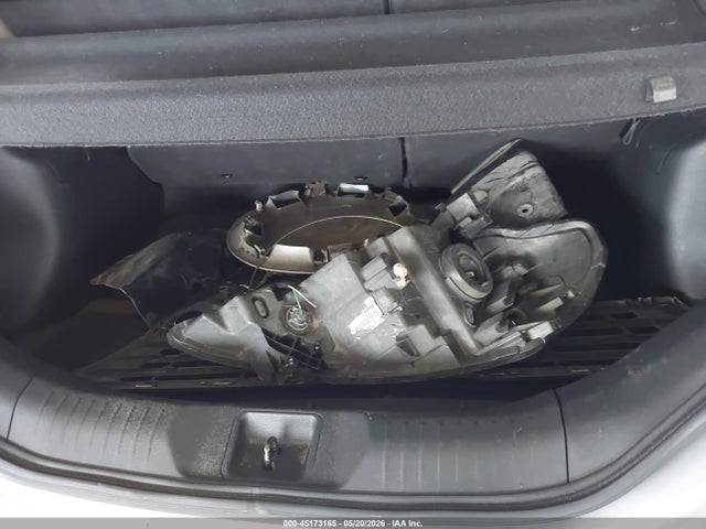 Nissan Versa 1.8s