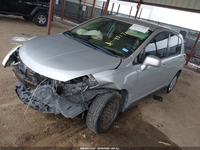 Nissan Versa 1.8s
