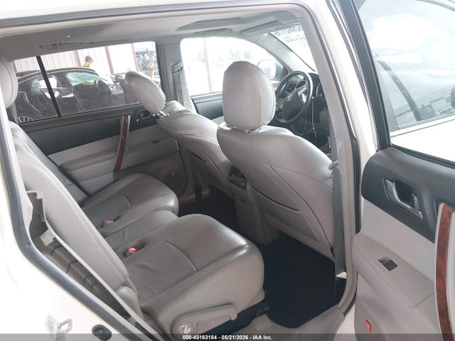Toyota Highlander Limited V6