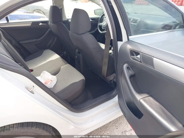 Volkswagen Jetta 1.4t S