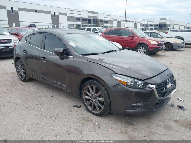 Salvage Mazda Mazda3 Image