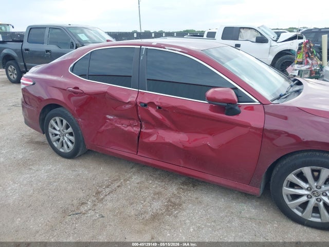 Toyota Camry Le