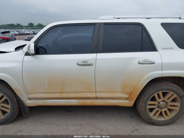 Toyota 4Runner Limited V6