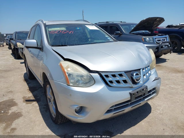 Salvage Nissan Rogue Image