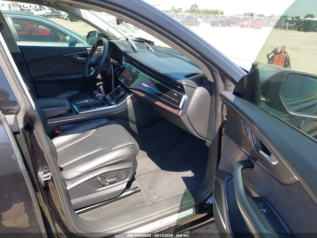 Audi Q8 55 Premium