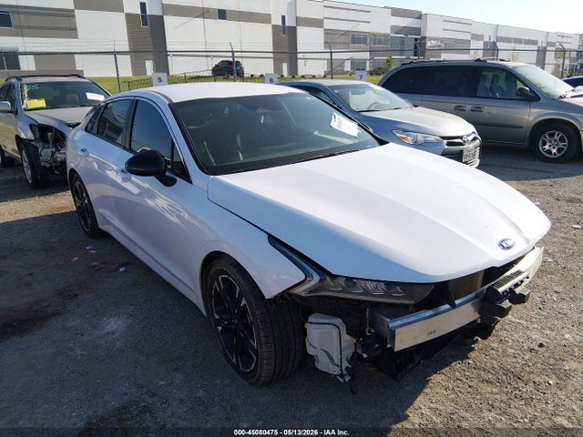 Salvage Kia K5 Image