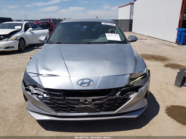 Hyundai ELANTRA Sel